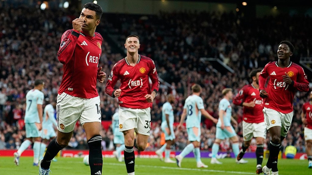 Casemiro celebrates after scoring during the Premier League match between Manchester United and Brentford in Manchester. - Photo: AP