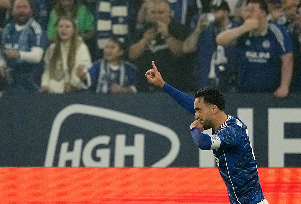 Schalke Vs Fortuna Dusseldorf Bundesliga 2 soccer-Schalkes Kenan Karaman