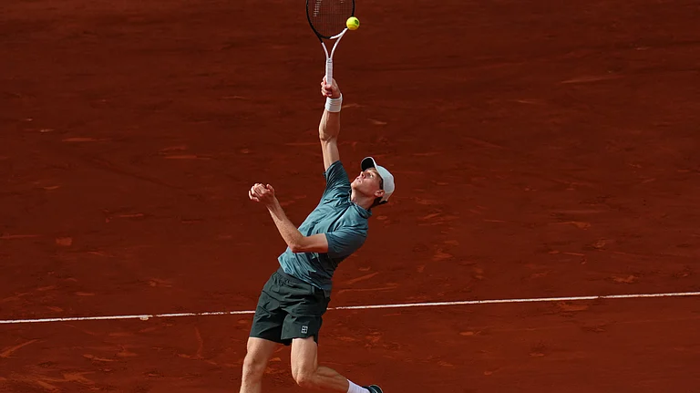 Jannik Sinner in action during Madrid Open 2026 final against Alexander Zverev. - AP Photo