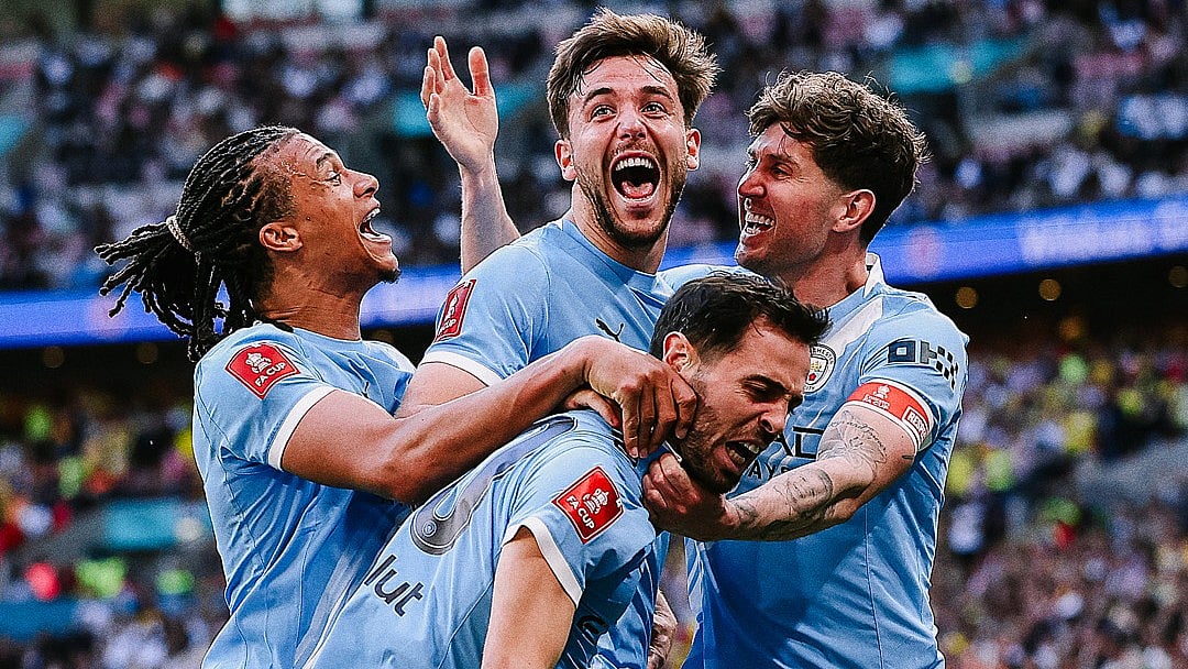 Manchester City footballers celebrating a goal during Premier League 2025-26.  - ManCity/X