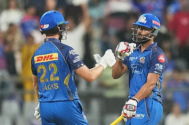 | Photo: AP/Rafiq Maqbool