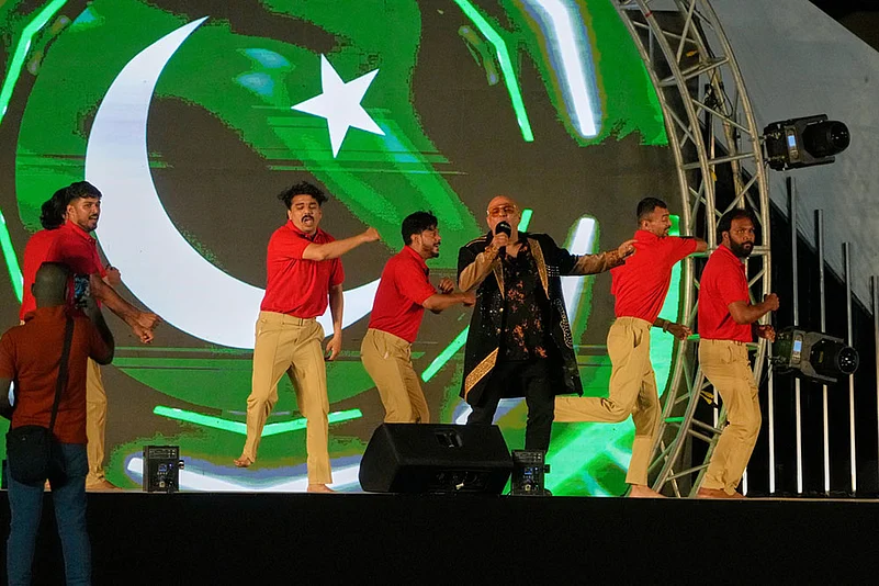 Pakistans pop singer Ali Azmat Pakistan Super League