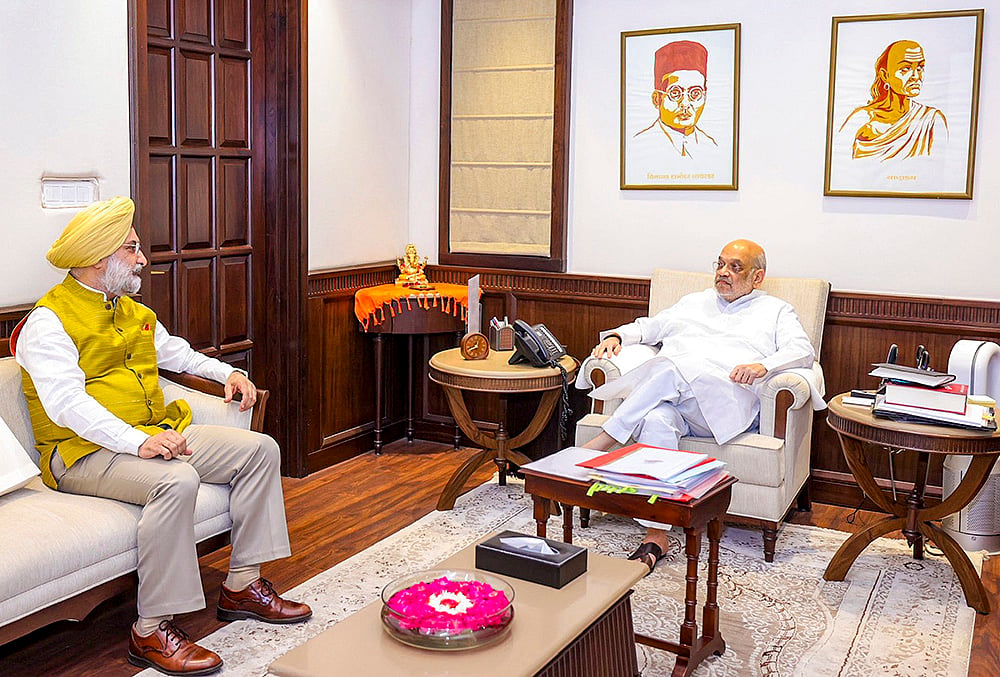 Amit Shah meets Delhi LG