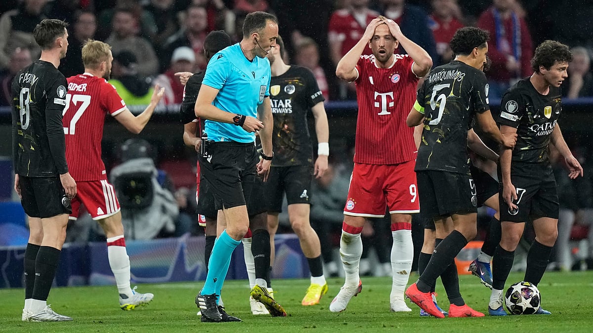 Bayern's Harry Kane, center, reacts to a call by referee Joao Pinheiro during the Champions League semifinal second leg soccer match between Bayern Munich and Paris Saint Germain in Munich. - AP Photo