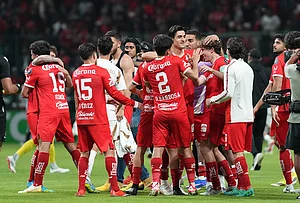 | Photo: AP/Fernando Llano : Players of Mexico's Toluca celebrate after beating the United States' Los Angeles FC during a CONCACAF Champions Cup second leg semifinal soccer match in Toluca, Mexico.