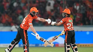 (AP Photo/Mahesh Kumar A.) : Sunrisers Hyderabad's Heinrich Klaasen and Ishan Kishan after scoring runs during the Indian Premier League cricket match between Sunrisers Hyderabad and Punjab Kings in Hyderabad, India, Wednesday, May 6, 2026.