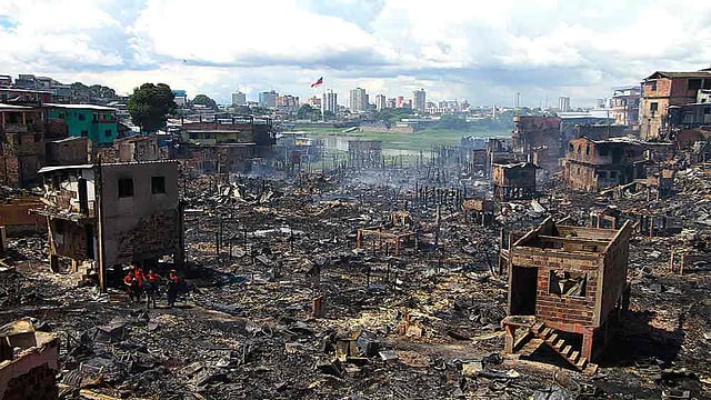In Photos: Fire Burns Down 600 Stilt Homes In Brazil