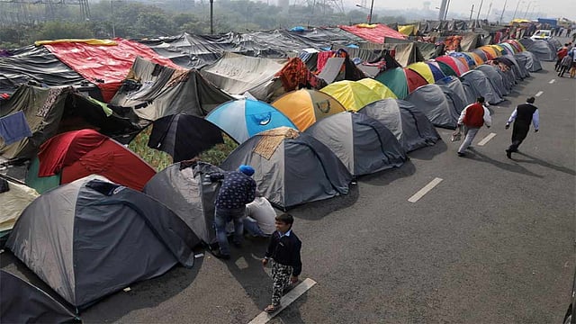 Farmers’ Stir: Centre, Unions Hold Talks; Protesters Stick To Demand Seeking Repeal Of Agri Laws