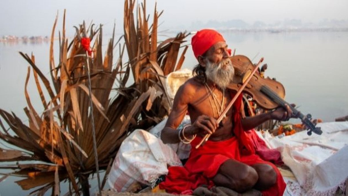 These poems are based on the rural life of West Bengal.