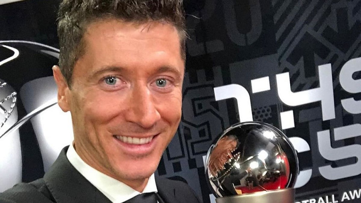 Robert Lewandowski claimed FIFA's top prize for the second consecutive year after scoring 69 goals.