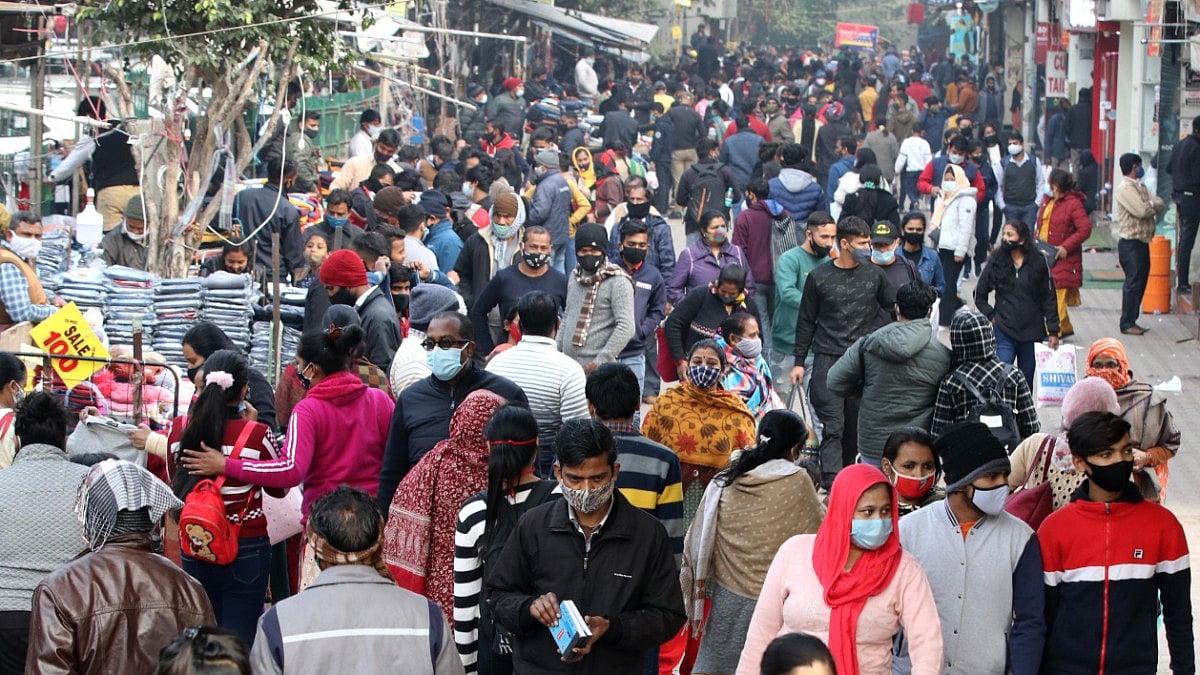 HC Directs Delhi Police And NDMC To Continue To Remove Illegal Hawkers In Sarojini Nagar Market