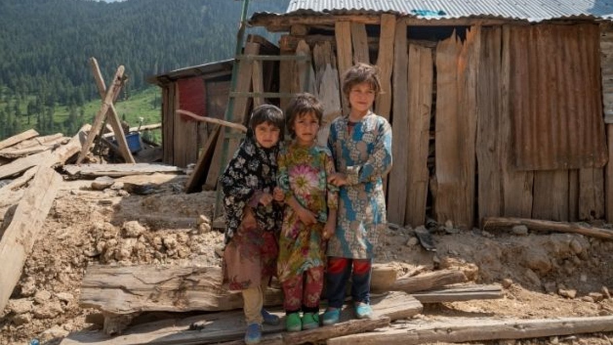 Children in Kashmir.