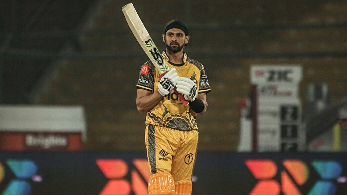 Shoaib Malik was the stand-in-skipper for Peshawar Zalmi in their PSL 2022 tie vs Quetta Gladiators.