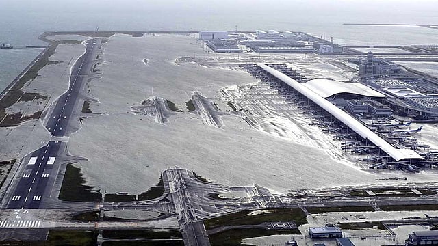 Typhoon Jebi Hits Japan