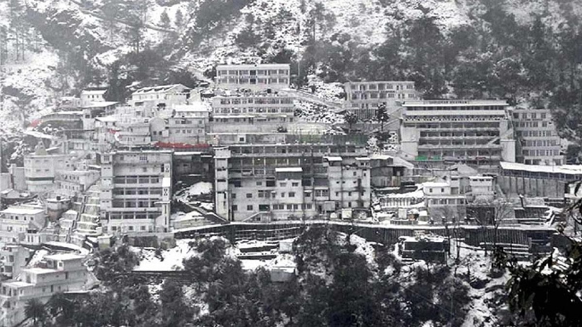 Jammu-Srinagar NH Closed; Helicopter Service To Vaishno Devi Suspended Amid Snowfall