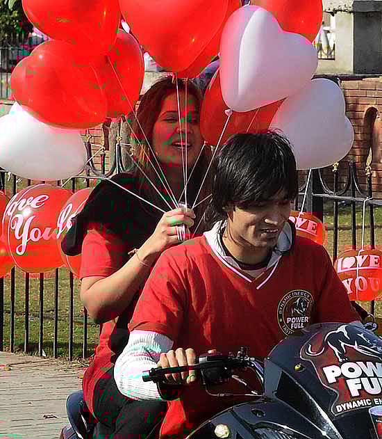 Bhaijaan, Show It To Me Under The Sheets 