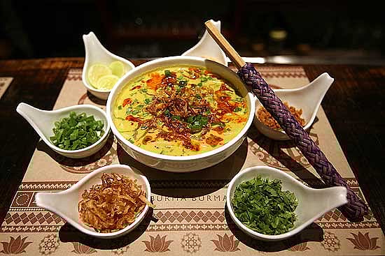 Past The Mandalay Thoke