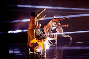 Glocal Dialogues – Dance, Technology And The Individual