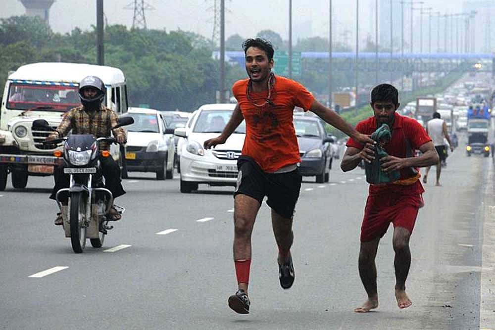 Kanwaria Terror On The Roads of Delhi, UP And Uttarakhand