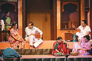 Double Bill: Wada Chirebandi & Magna Talyakathi