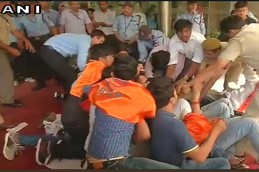 ABVP Members Stage Protest Outside Delhi Metro Headquarters Demanding Withdrawal Of Fare Hike
