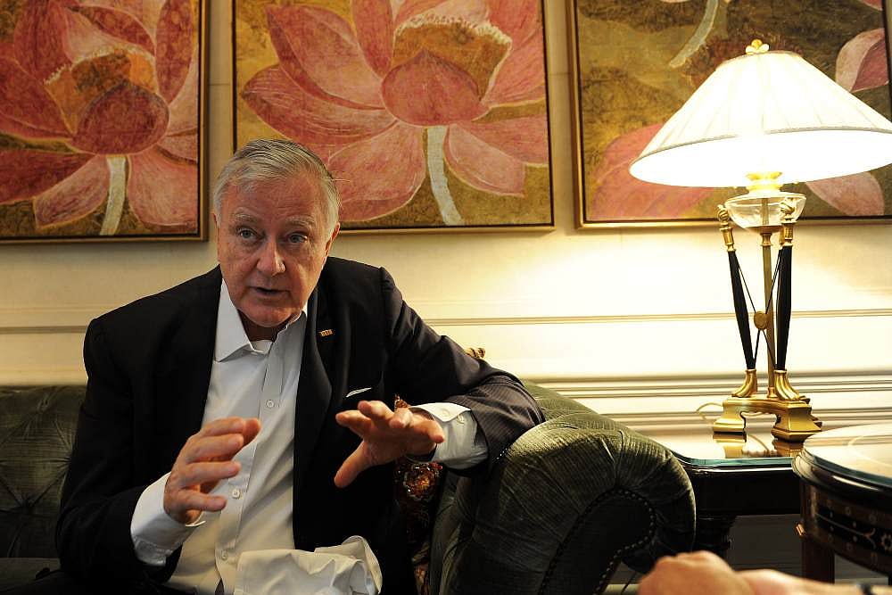 If US Loses Important Indian Contracts, The Arms Lobby Will Be Upset And May Endanger Indo-US Relations: Larry Pressler