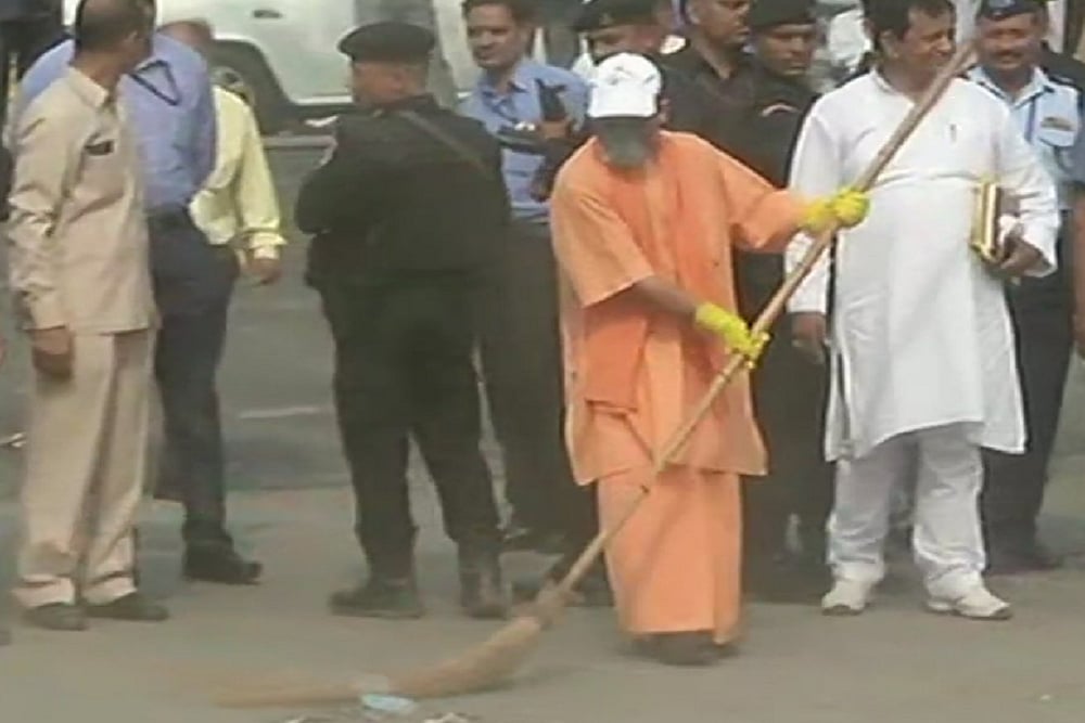 Amid Controversial Statements By BJP Leaders, Adityanath Visits Taj Mahal, Leads Cleanliness Drive