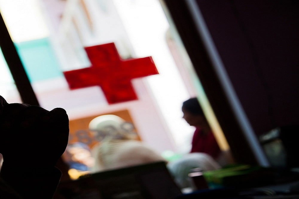 After Fall, Tribal Girl Forced To Travel 467km For Treatment, Gets Paralysed