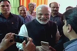 PM Modi Calls Upon Media Fraternity To Play Constructive Role In Democracy At 'Diwali Milan' Programme