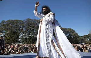 In Touch With Imams, Swamis To Find A Settlement To The Ram Temple Issue, Says Art Of Living's Ravi Shankar