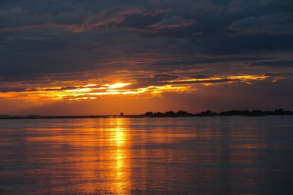 China Mulls 1000-Km Tunnel To Divert Brahamaputra Water To Xinjiang