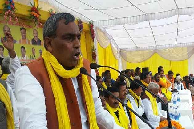 Send Your Kids To School Or Ready To Go Behind Bars Without Food And Water, Says UP Minister Prakash Rajbhar