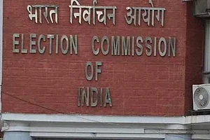 There Should Be Life Term Ban On Convicted Parliamentarians, MLAs From Contesting Elections, Says Election Commission In SC