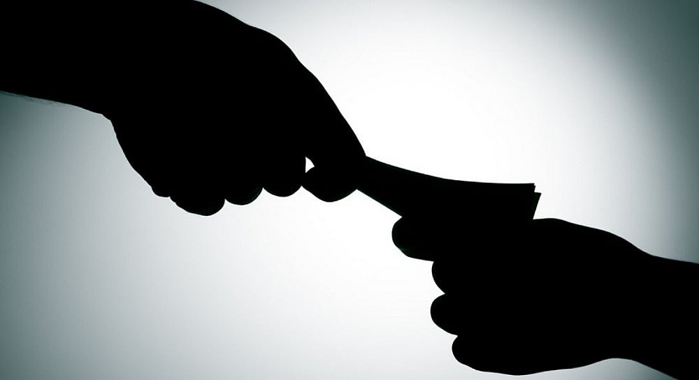 45% Indians Admitted Paying Bribe In Last One Year, Most Paid To Police, Municipality, Reveals Survey