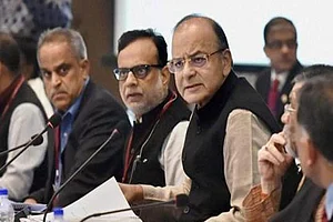 GST Overhaul: Eating Out To Be Cheaper, Tax For Restaurants Cut To 5%, Says Arun Jaitley