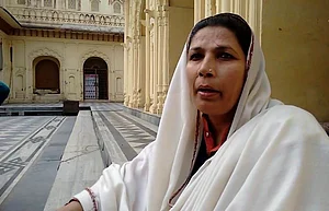 'Male And Female Politicians Have Let Us Down. Now If A Transgender Fails People Will Lose All Hope,' Says Kinnar Mayoral Candidate Gulshan Bindu