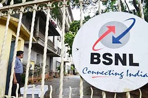 BSNL Data Usage In Naxal Areas Hits 400 GB Per Day