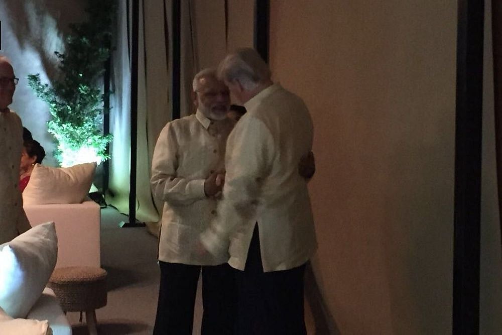 PM Modi Meets U.S. President Trump In Philippines