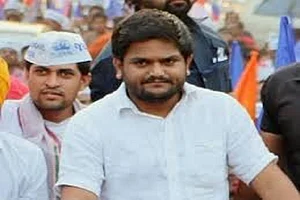 After 'Sex Tape', New Video of Hardik Patel Allegedly Drinking Surfaces On Social Media