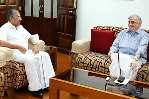 After Seeking Clarification From Govt, Kerala Governor Signs Ordinance Cutting Short Temple Board's Tenure