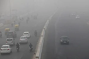 Prompted By Pollution Crisis, Centre Advances The Date To Bring In Bharat Stage-VI Auto Fuel By Two Years