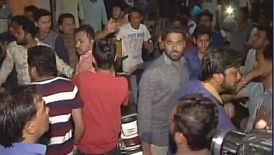 Patidar Members Attack Congress Office In Surat After The Party Announces Its First List Of 77 Candidates