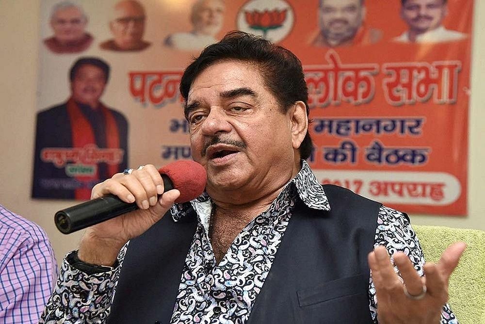 How Come Smriti Irani And Most Popular PM Silent On <em>Padmavati</em> Controversy, Asks BJP MP Shatrughan Sinha