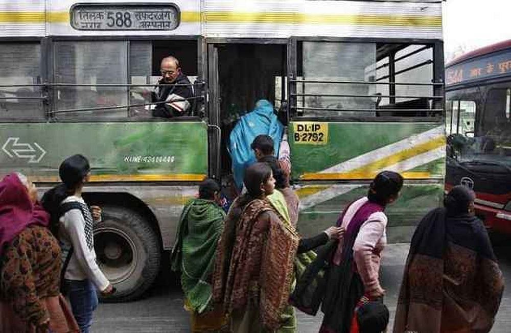 Delhi: Youths In School Uniform Stab Man To Death In Moving Bus