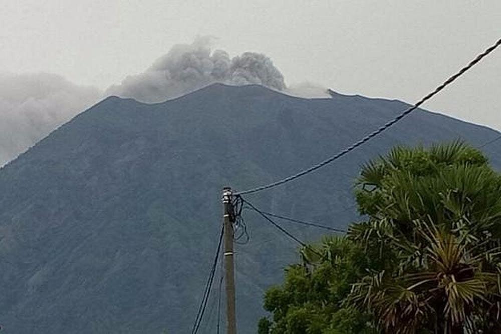 Flights To Bali Cancelled Following Volcano Alert At Mount Agung
