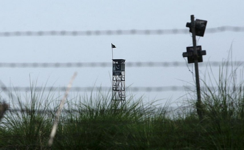 Pakistan Violates Ceasefire Along LoC For 3rd Consecutive Day
