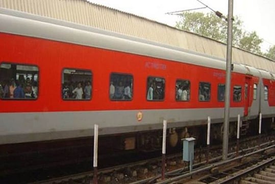 For Increasing Train Speed By A Negligible 5Km/hr, Railways Will Now Charge Passengers Rs 75 Extra As 'Superfast' Fee