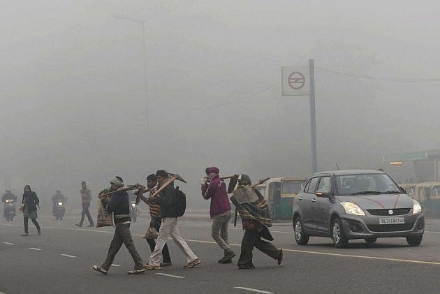 Delhi Records Max Temperature Of 34.9 degree Celsius; Rainfall Likely On Monday
