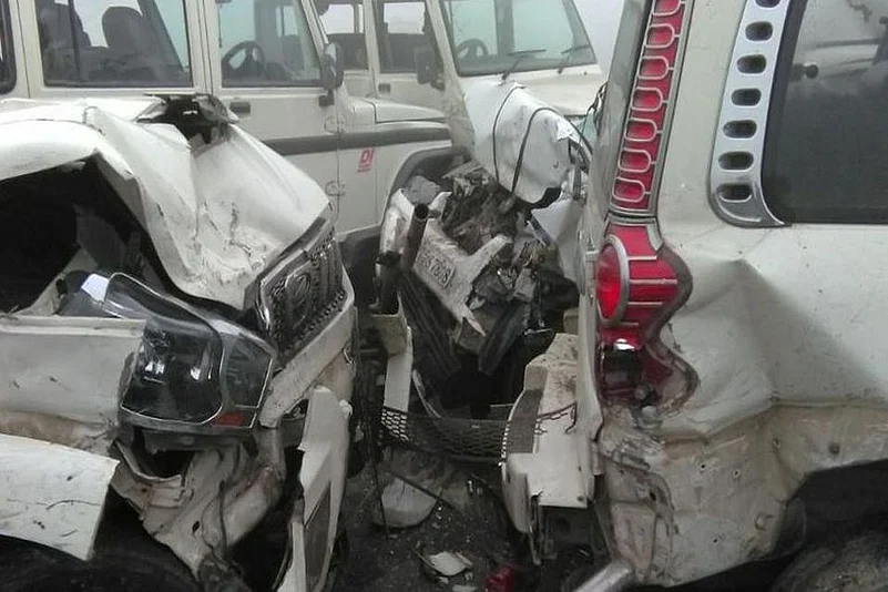 Yamuna expressway accident