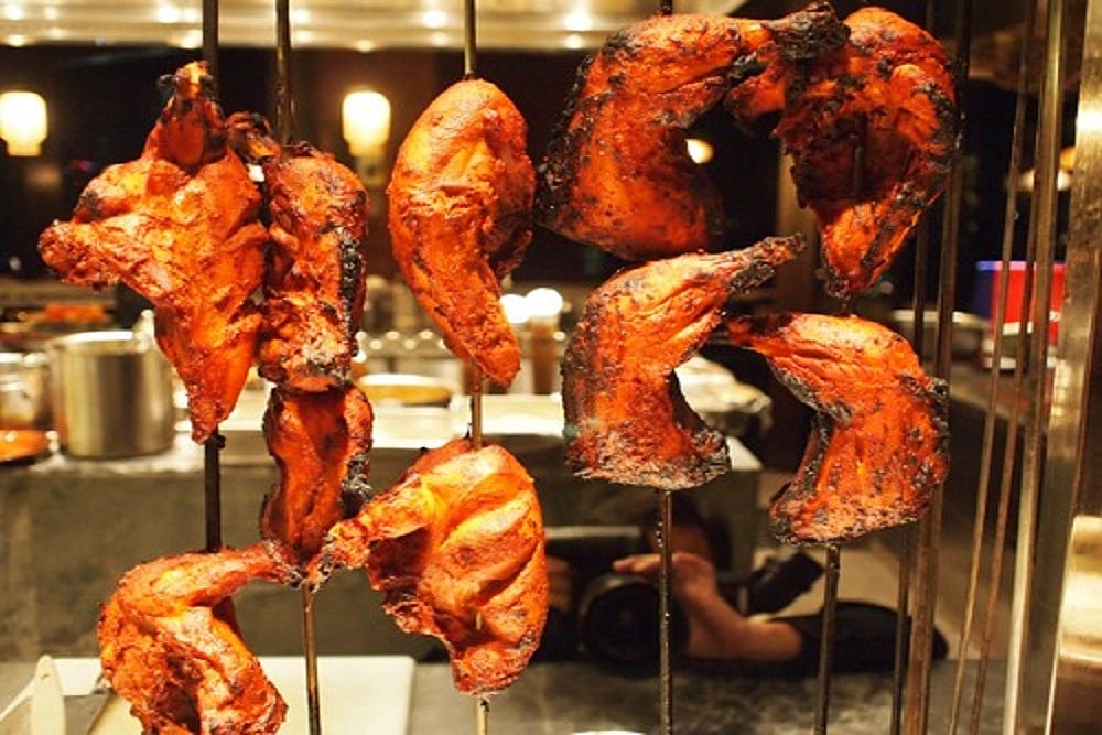 Delhi: BJP-Ruled Civic Body To Ban Display of Non-Veg Food Outside Eateries Over ‘Sentimental’ Reasons